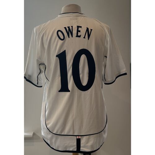 Micheal Owen England 2001 hand Signed Shirt
