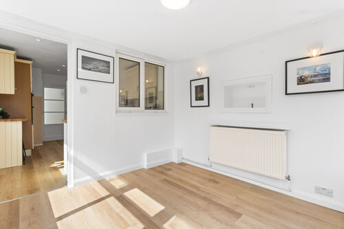 Glen Close, Polegate