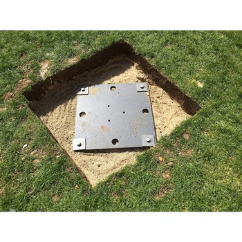 Secure fixing of temporary structures in a public place 