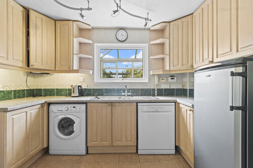 Gardner Close, Eastbourne