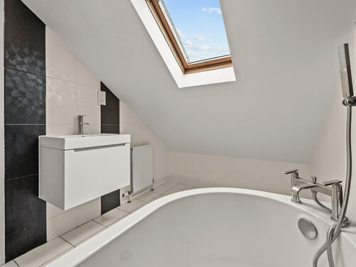 Westview Cottage, Keilarsbrae, Sauchie, FK10 3NJ