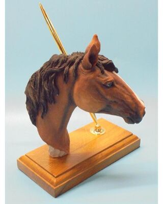 Chestnut Horse Head Desk Pen Stand
