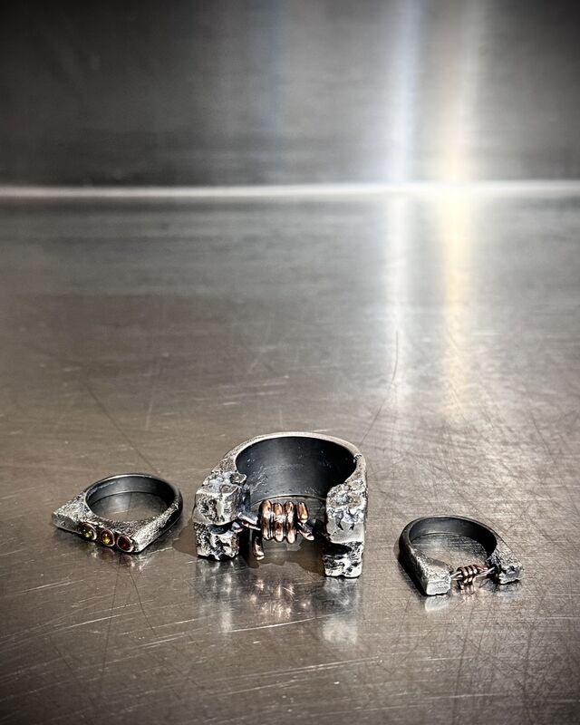 Urban Decay ‘Traffic Light’ ring