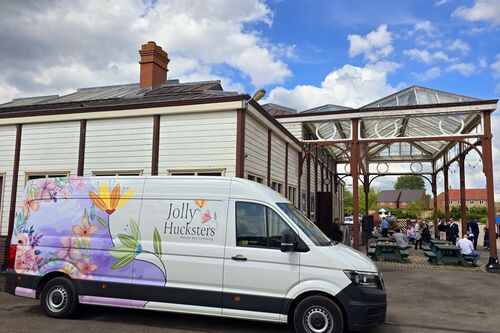 Gallery | Jolly Hucksters Mobile Bar Company | mobile bar Hertfordshire/mobile bar Buckinghamshire/mobile bar Hertfordshire/Wedding bar Buckinghamshire | wedding bar Hertfordshire | Real ale events bar /corporate events Hertfordshire/party bars Buckinghamshire/charity event bars