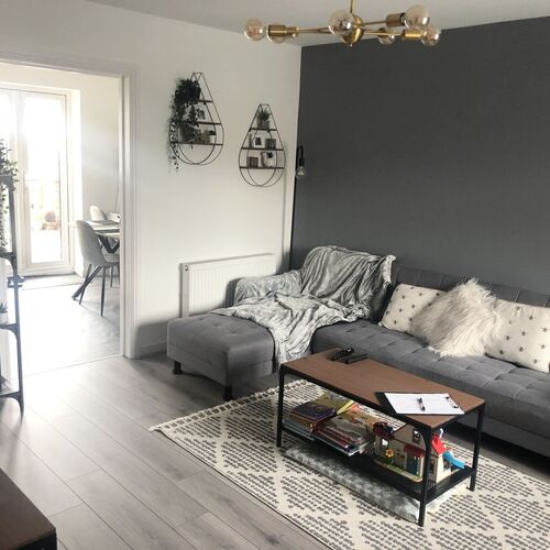 Ffordd Y Dolau, Llanharan, CF72 9ZD