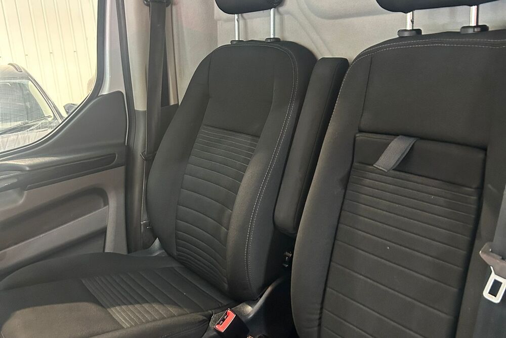 FORD TRANSIT CUSTOM 2.0 EcoBlue 130ps LIMITED