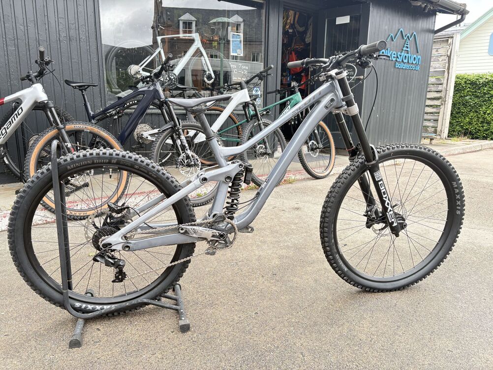 x hire Scott Gambler 920 2022