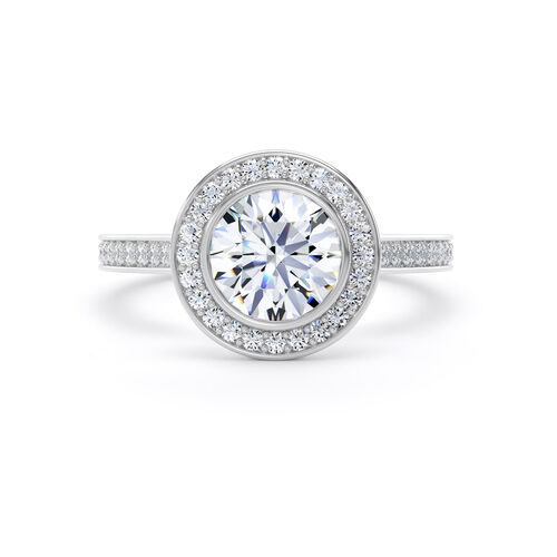 Round brilliant halo with split shoulders