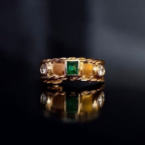 Gallery | Aura Jewellers | Jewellery repairs and alterations, Brownhills | Jewellery specialists, West Midlands Jewellers | Bespoke jewellery, Hand engraving, Valuations