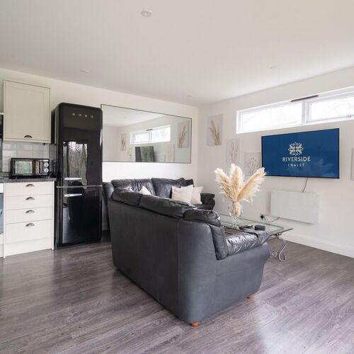 Chalet 2, Little Tolpitts Cottages