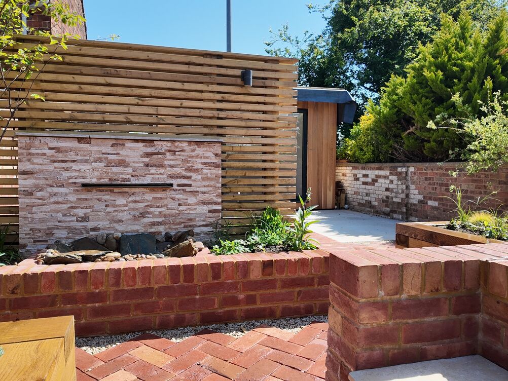 Gallery | Hd Landscaping | Landscape Gardening | Garden Maintenance Leighton Buzzard | Garden Design Bedfordshire