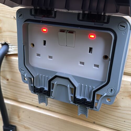 Gallery | Innovative Energy Systems Ltd | Emergency electrician Woking | Fuse board/Consumer unit replacement | Electrician Woking