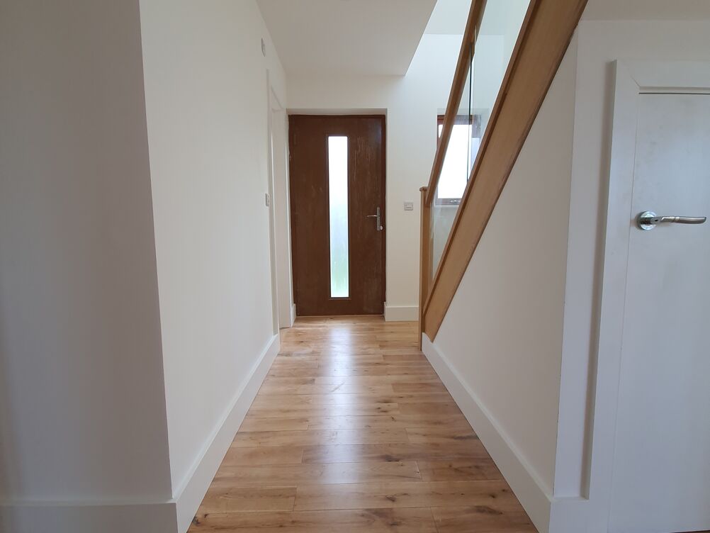 3 bedroom house with glass apex