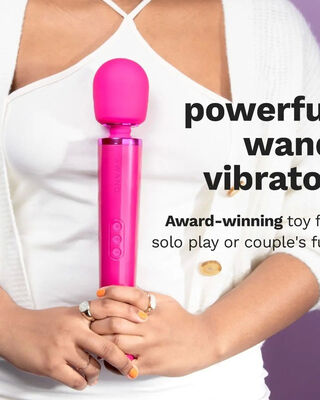 Le Wand Rechargeable Vibrating Massager Magenta