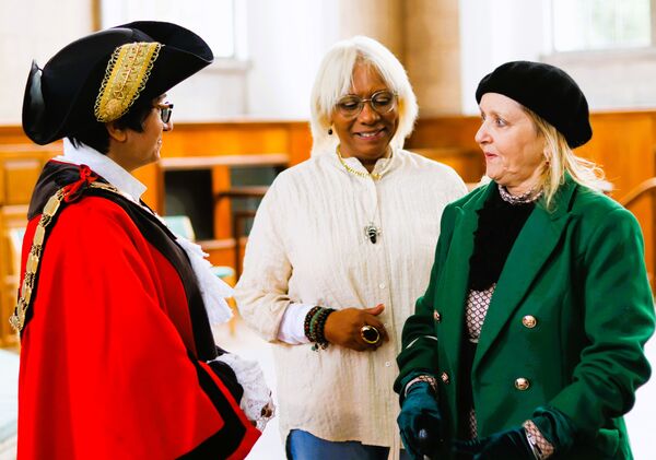 Gallery | Residents Without Borders