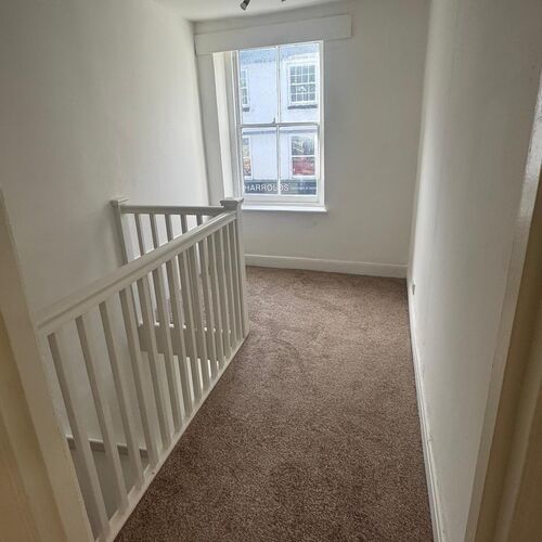 BUCKINGHAM TOWN CENTRE - 1 BEDROOM 