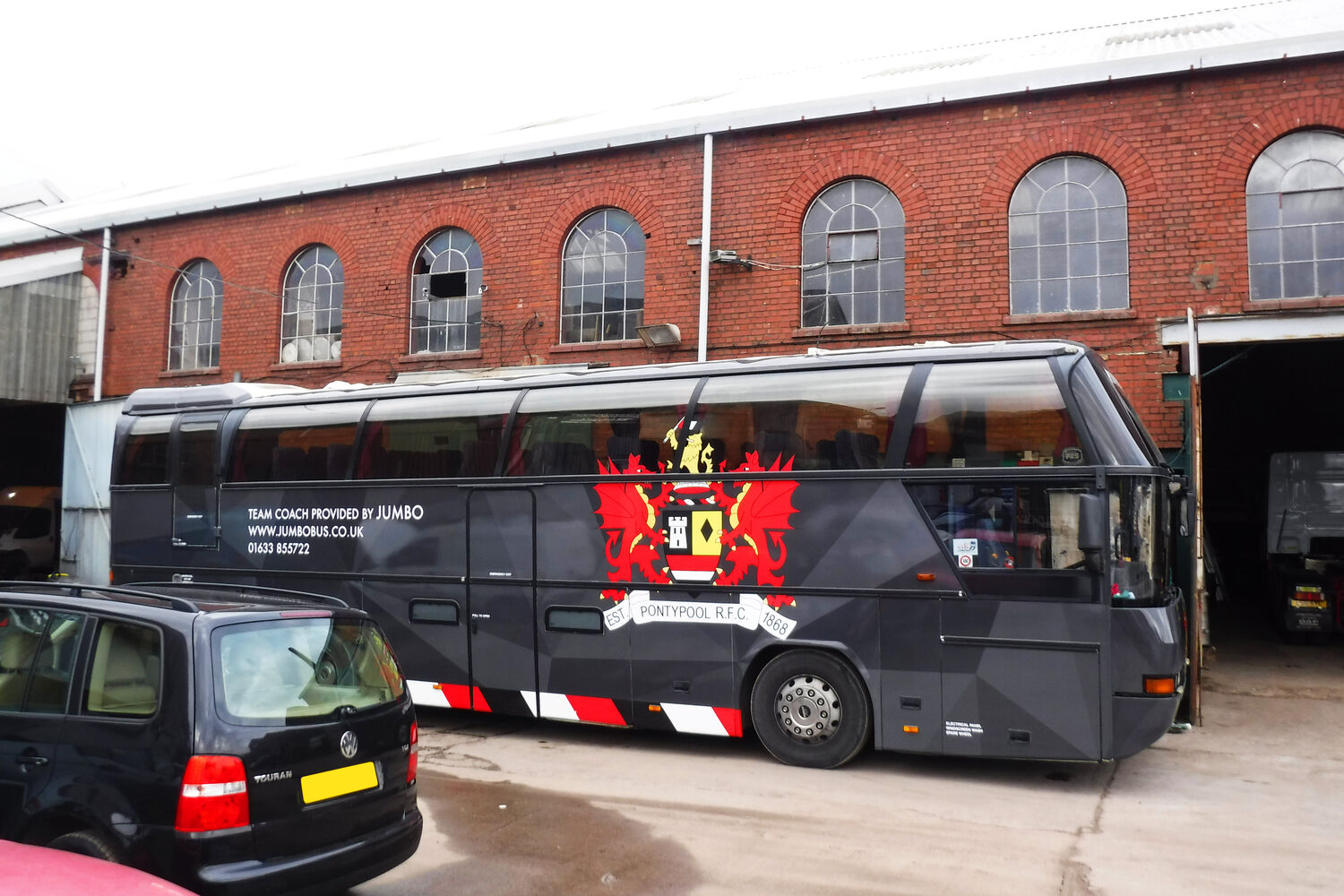 Pontypool RFC - Neoplan Cityliner