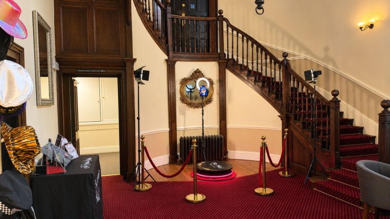 Corporate Summer Party Entertainment | 360 Booth Oxfordshire