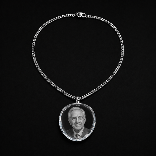 Personalised Glass Photo Pendant – 30 × 30 mm