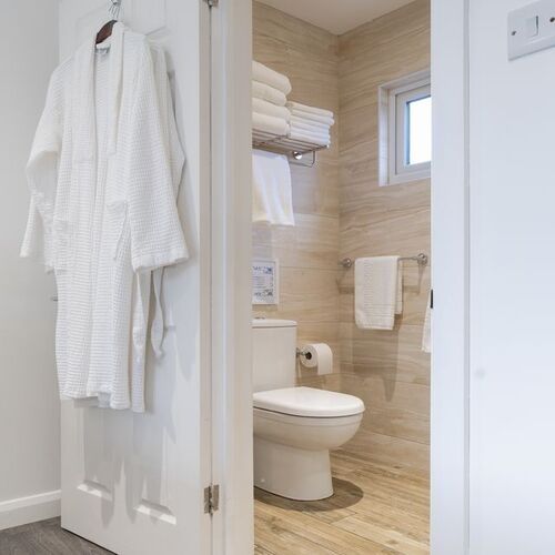 Little Tolpitts Lane, Watford WD18 9QG