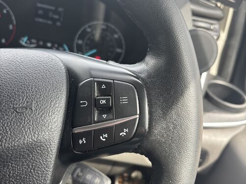 Ford Tourneo Custom Auto 8 Seater