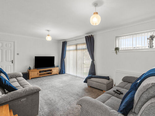 Dunvegan Avenue, Stenhousemuir, FK5 4TF