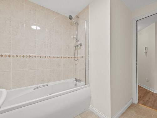 McCormack Place, Larbert, FK5 4TU