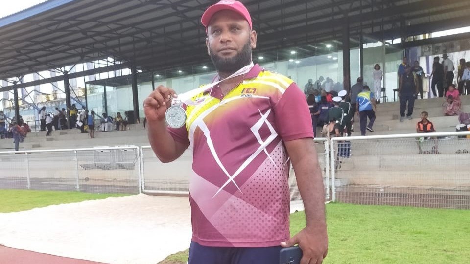 வெள்ளிப் பதக்கம் வென்றார் கல்முனை வீரர் ஆஷாத்