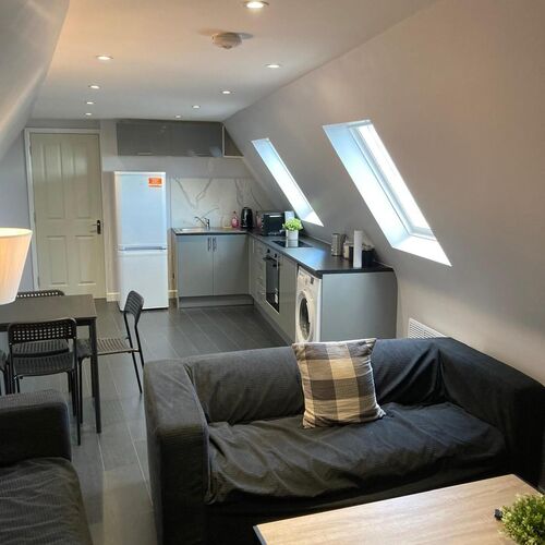 Top Floor, The Crown & Anchor, 47 High Street, Barnet EN5 5UW