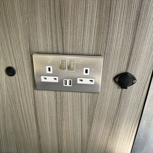 2004 Toyota Alphard 2.4 Petrol Automatic Camper Van 4 Berth