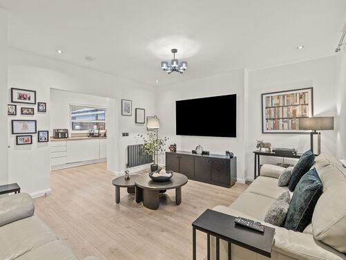 Hawley Road, Falkirk, FK1 1SW