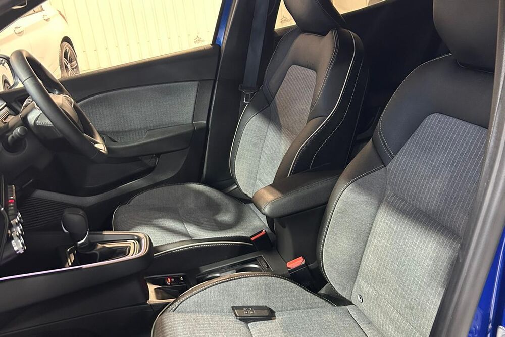 RENAULT CLIO 1.6 E-TECH full hybrid 145 Techno 5dr Auto