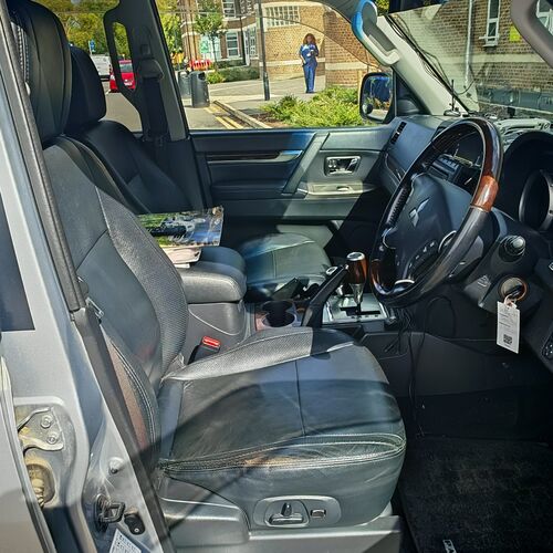 MITSHUBISHI Pajero Shogun 3.8 V6 2012 - Petrol Euro5 Ulez Compliant