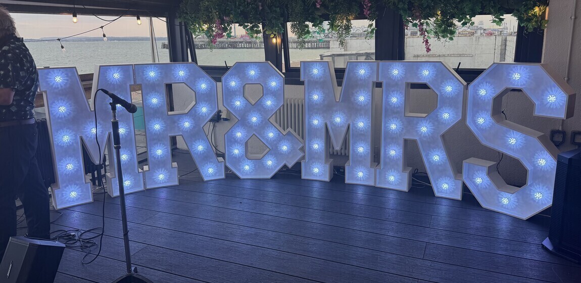 Light Up Mr &amp; Mrs | Pic Me! by Sweetalicious