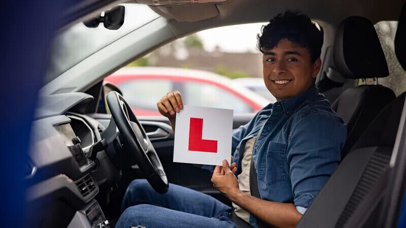 Birmingham Driving School | Roadio Driving School