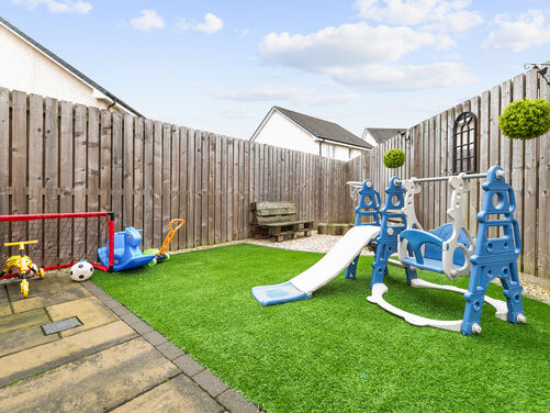 Lapwing Place, Alloa, FK10 1SJ