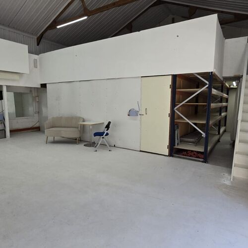 Warehouse / Storage Unit (1,109 sq ft)