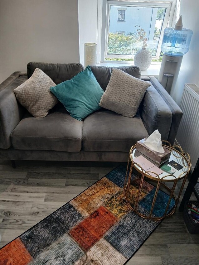 Sue Rees Counselling therapy room