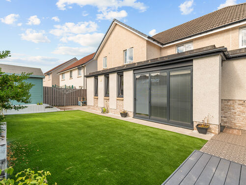 Macgregor Place, Larbert, FK2 8RJ