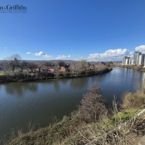 Renting in Cardiff - 2 bedroom apartment, Century Wharf, Cardiff Bay