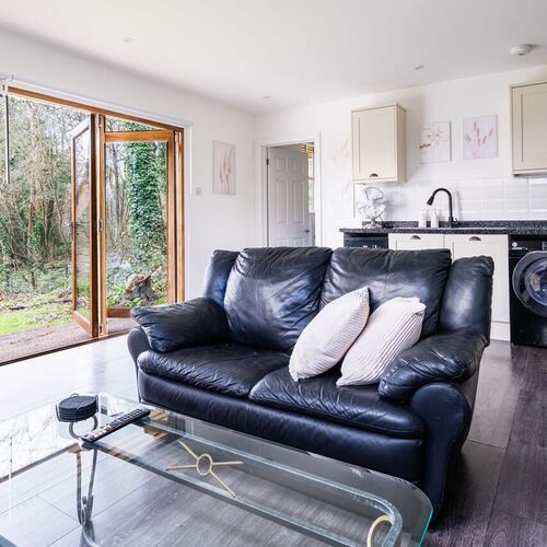 Chalet 2, Little Tolpitts Cottages