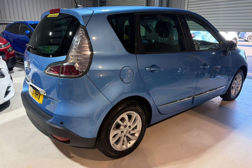 RENAULT SCENIC 1.5 dCi DYNAMIQUE TOMTOM