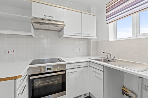 Honeycrag Close, Polegate