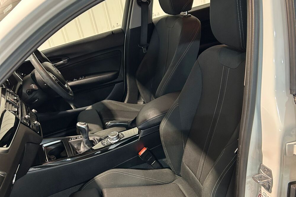 BMW 1 SERIES 1.5 118i SPORT