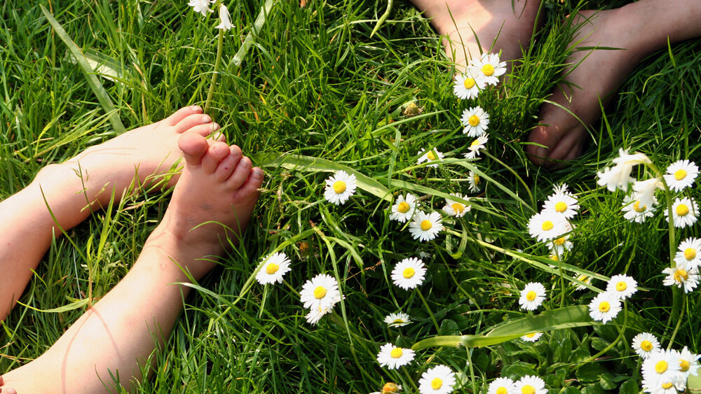 The Power of Grounding: A Natural Solution for Kids’ Well-Being