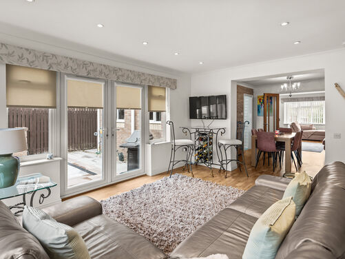 James Smith Avenue, Maddiston, FK2 0FP