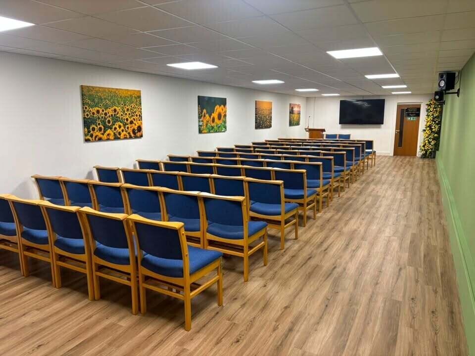 Sunflower Chapel | Kirsty Sailes Funeral Directors | Newport Funeral Directors | Direct Cremation Newport | Independent Funeral Director Newport