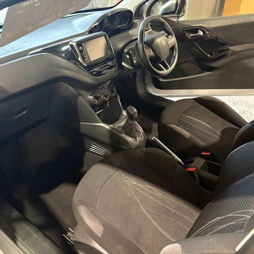 2013 (13) PEUGEOT 208 ACTIVE 1.4 3 DOOR 