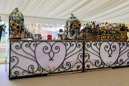Gallery | Jolly Hucksters Mobile Bar Company | mobile bar Hertfordshire/mobile bar Buckinghamshire/mobile bar Hertfordshire/Wedding bar Buckinghamshire | wedding bar Hertfordshire | Real ale events bar /corporate events Hertfordshire/party bars Buckinghamshire/charity event bars