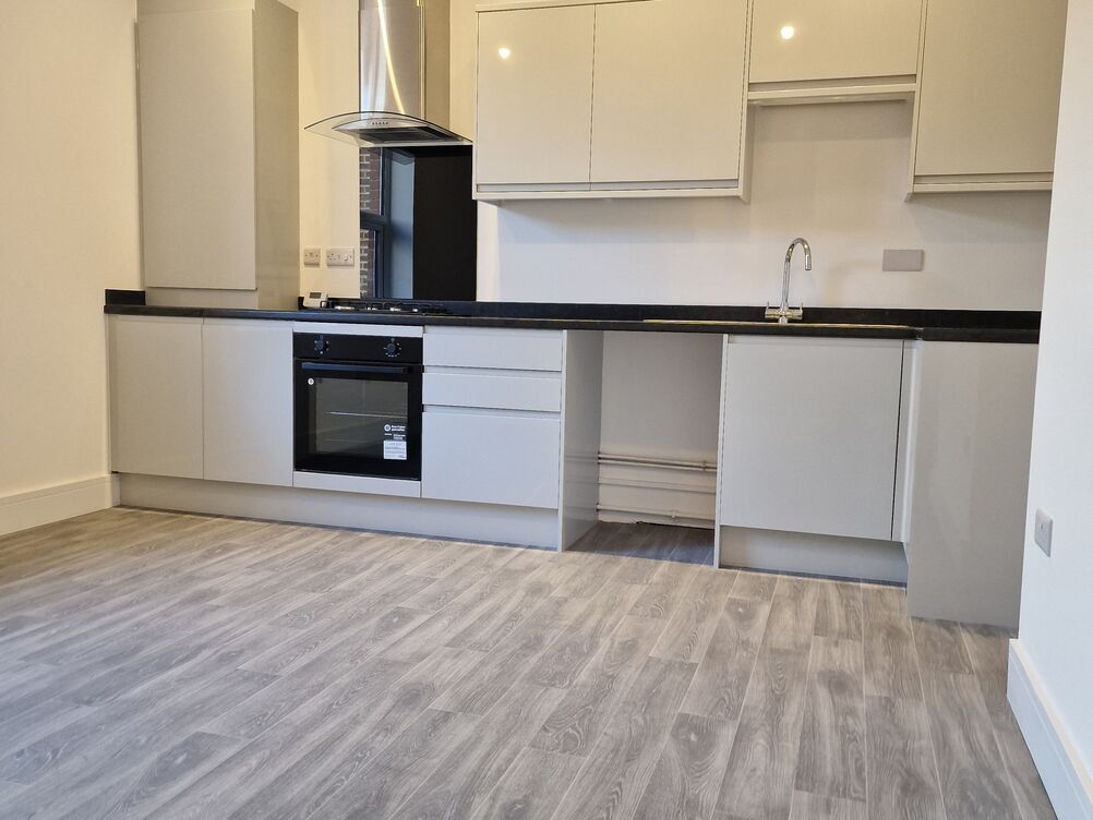 Office conversion to 5x1 bedroom flats 